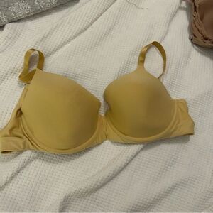 Aerie Real Sunnie Lightly Lined size 40D Yellow